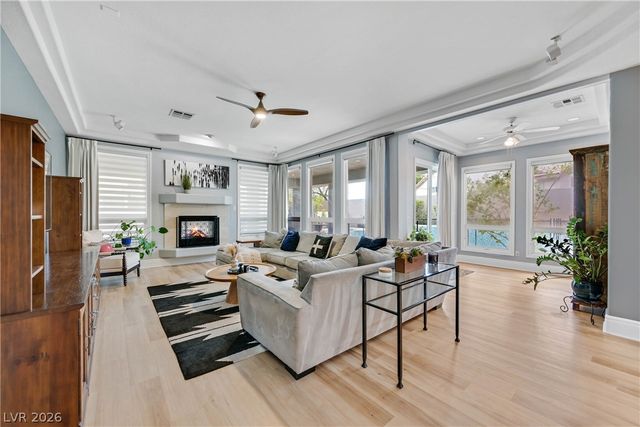 269 Hickory Hollow Avenue, Las Vegas, NV 89123