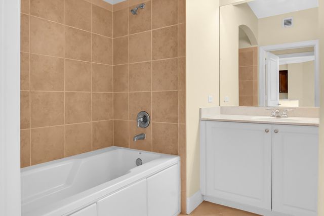 1660 Renaissance Commons Boulevard 2118, Boynton Beach, FL 33426