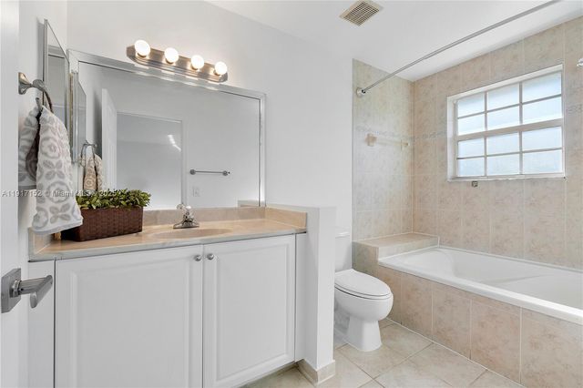 3991 NW 92 Avenue, Sunrise, FL 33351