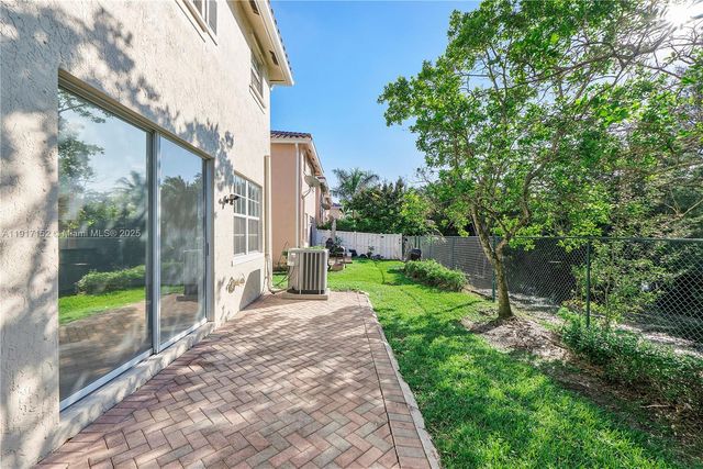 3991 NW 92 Avenue, Sunrise, FL 33351