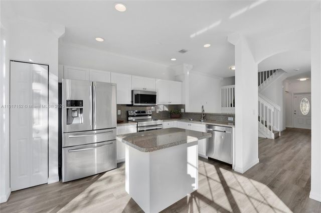 3991 NW 92 Avenue, Sunrise, FL 33351