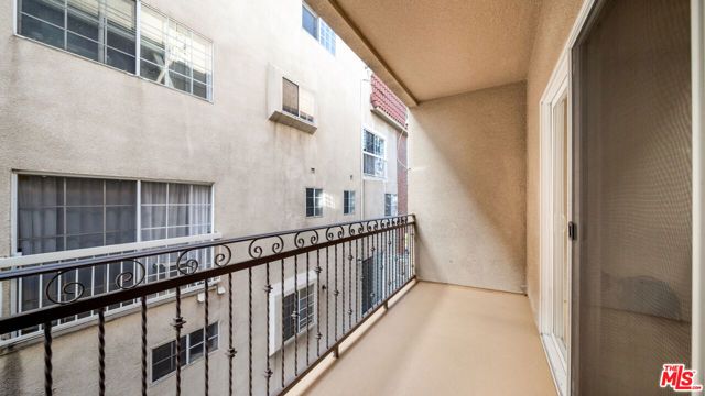 2335 S Bentley Avenue 207, Los Angeles, CA 90064