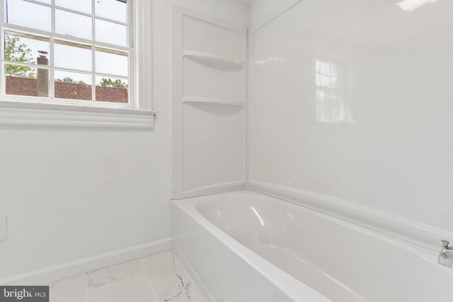 301 BANCROFT AVE, Colonial Beach, VA 22443