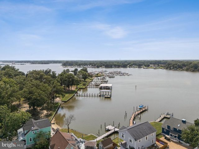 301 BANCROFT AVE, Colonial Beach, VA 22443
