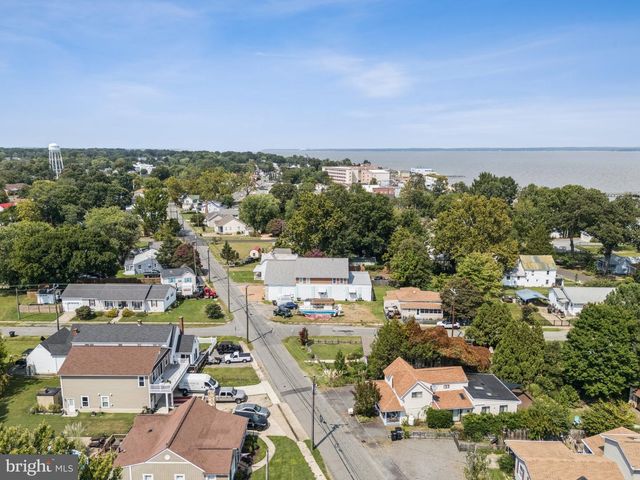 301 BANCROFT AVE, Colonial Beach, VA 22443
