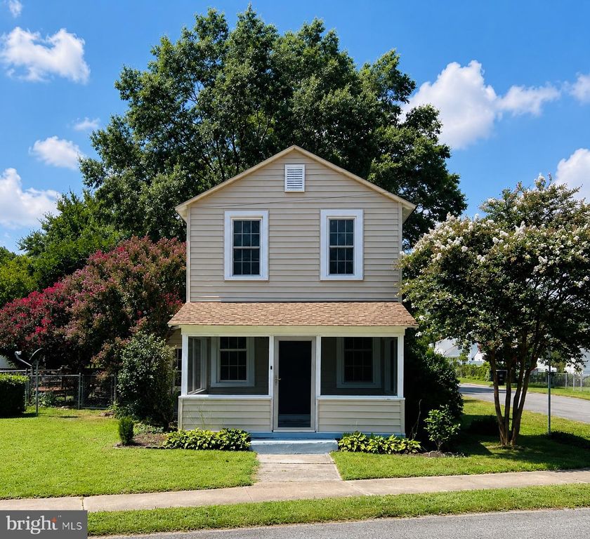 301 BANCROFT AVE, Colonial Beach, VA 22443