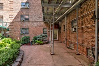 102-55 67 Road 3V, Forest Hills, NY 11375