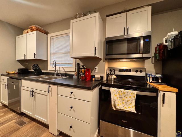 329 NW Waite ST, Topeka, KS 66606