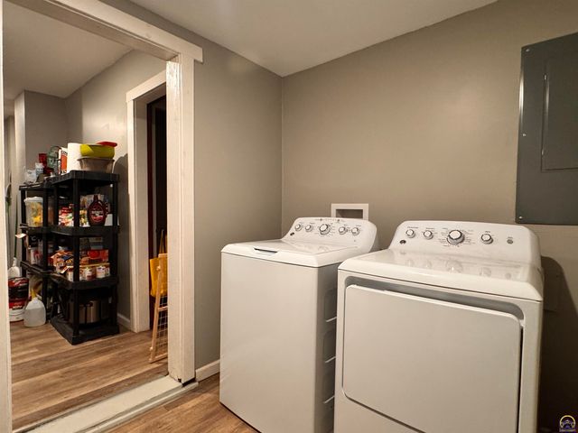 329 NW Waite ST, Topeka, KS 66606