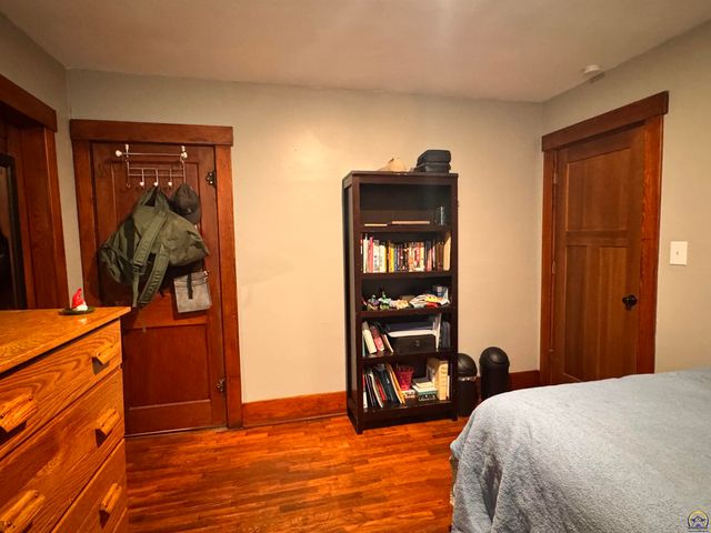 329 NW Waite ST, Topeka, KS 66606