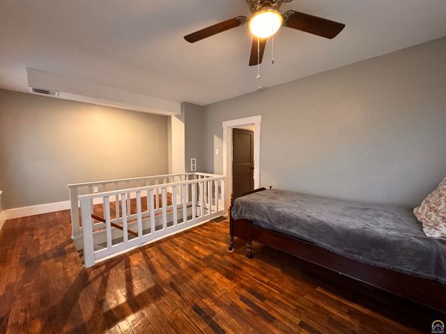 329 NW Waite ST, Topeka, KS 66606