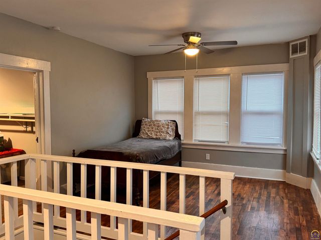 329 NW Waite ST, Topeka, KS 66606