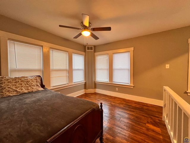 329 NW Waite ST, Topeka, KS 66606