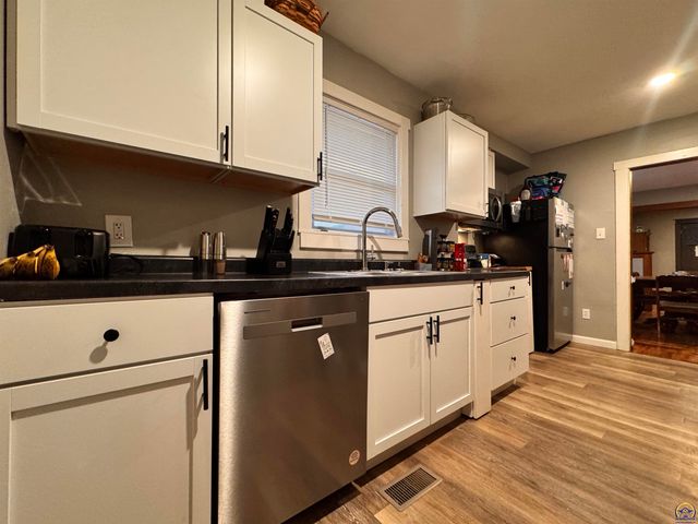 329 NW Waite ST, Topeka, KS 66606