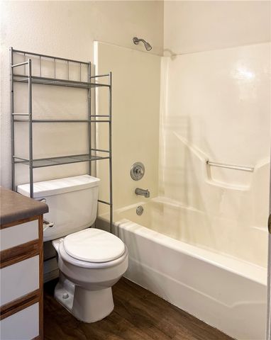 5900 Samantha Street B, Fayetteville, AR 72704