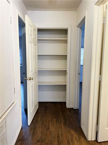 5900 Samantha Street B, Fayetteville, AR 72704