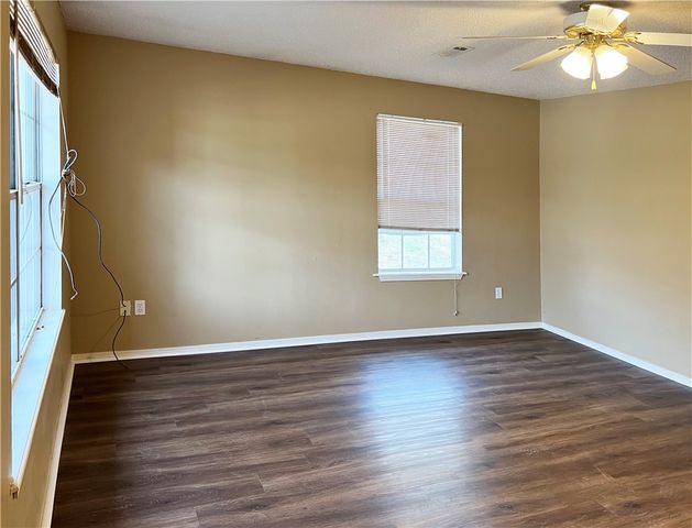 5900 Samantha Street B, Fayetteville, AR 72704