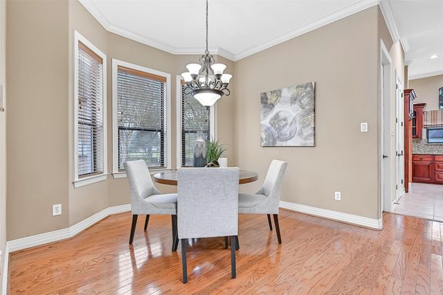 209 Hunters Lane, Friendswood, TX 77546