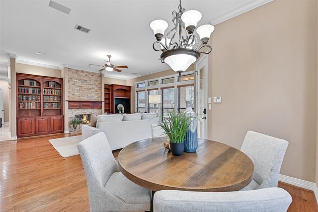 209 Hunters Lane, Friendswood, TX 77546