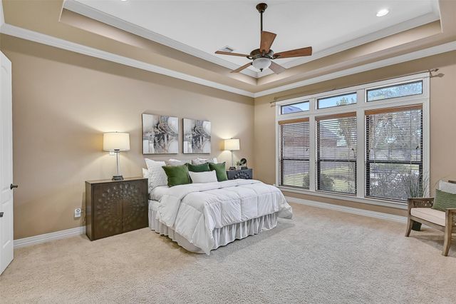 209 Hunters Lane, Friendswood, TX 77546