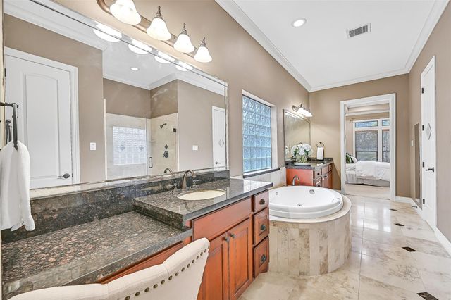 209 Hunters Lane, Friendswood, TX 77546