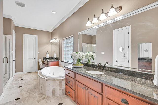 209 Hunters Lane, Friendswood, TX 77546