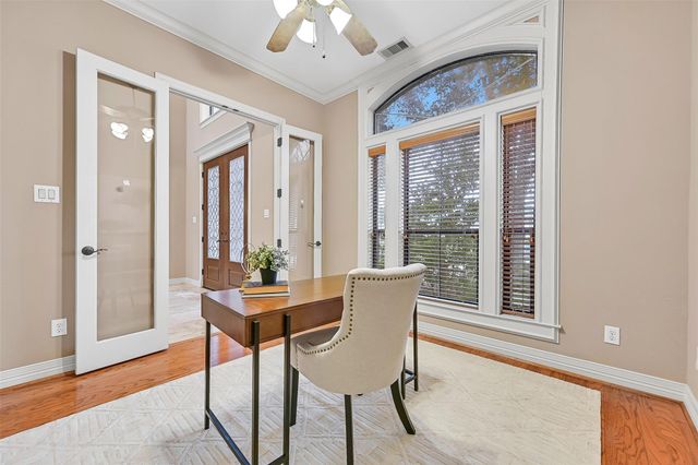 209 Hunters Lane, Friendswood, TX 77546