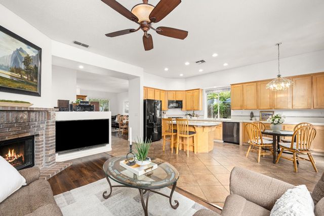 865 Hagen Ct, Folsom, CA 95630