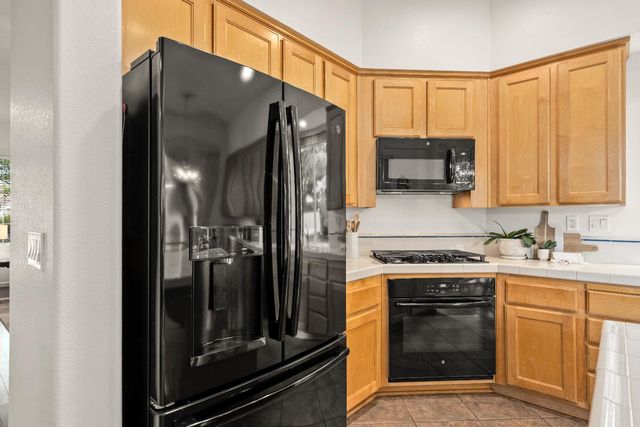 865 Hagen Ct, Folsom, CA 95630