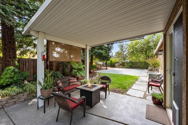 865 Hagen Ct, Folsom, CA 95630