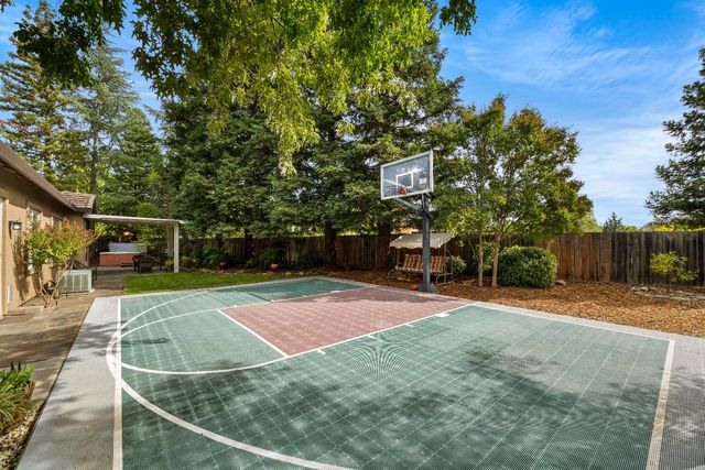865 Hagen Ct, Folsom, CA 95630