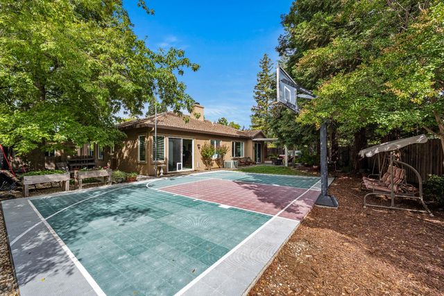 865 Hagen Ct, Folsom, CA 95630