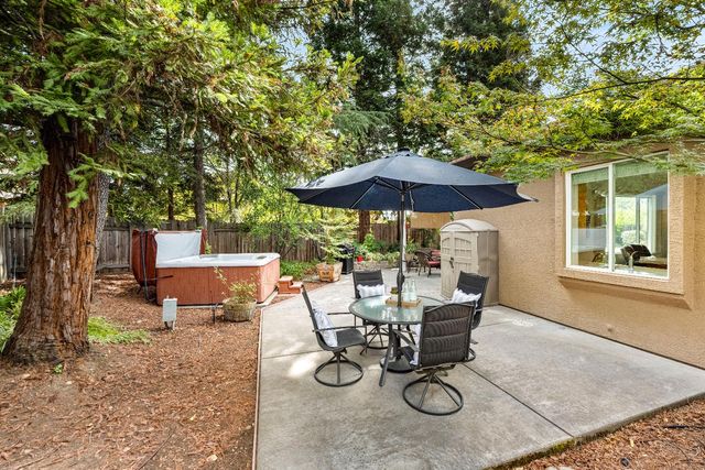 865 Hagen Ct, Folsom, CA 95630