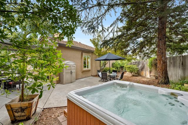 865 Hagen Ct, Folsom, CA 95630