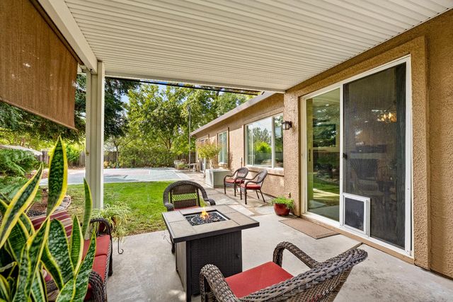 865 Hagen Ct, Folsom, CA 95630
