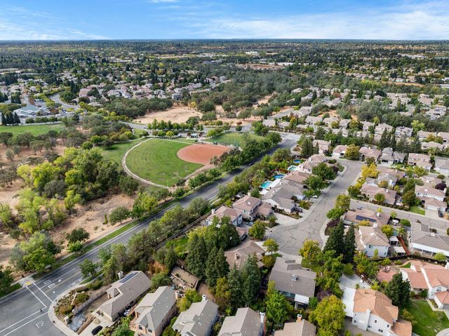 865 Hagen Ct, Folsom, CA 95630
