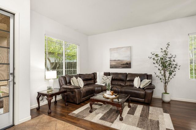 865 Hagen Ct, Folsom, CA 95630