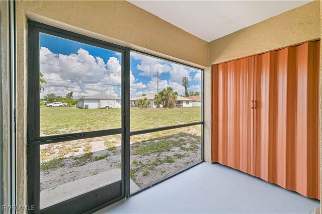 524-526 SE 24th AVE, Cape Coral, FL 33990