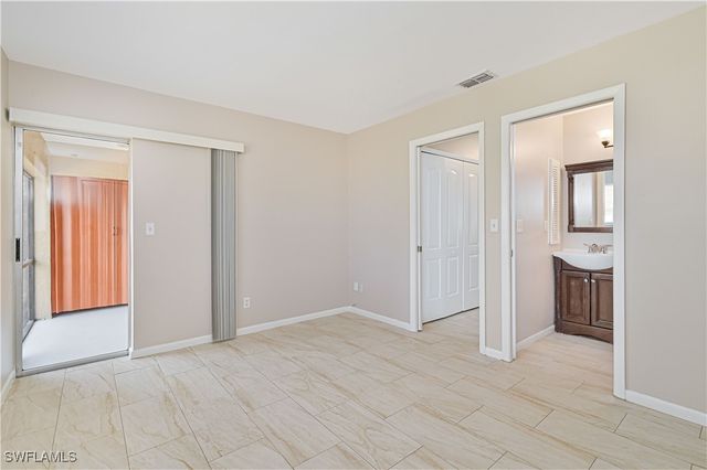 524-526 SE 24th AVE, Cape Coral, FL 33990