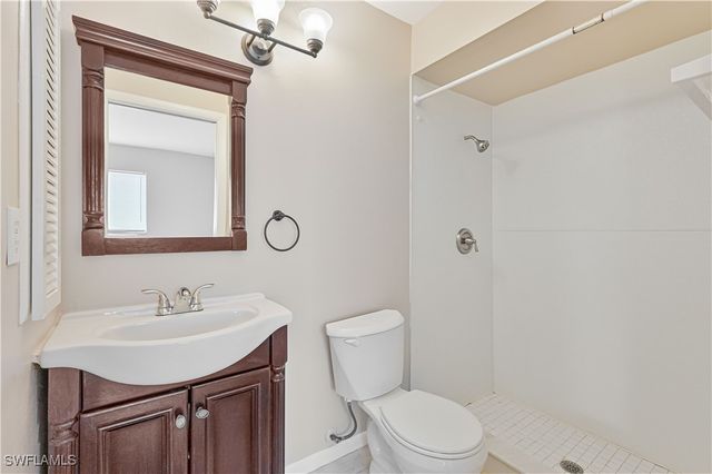 524-526 SE 24th AVE, Cape Coral, FL 33990
