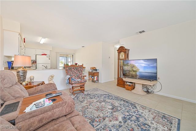 524-526 SE 24th AVE, Cape Coral, FL 33990