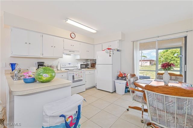 524-526 SE 24th AVE, Cape Coral, FL 33990
