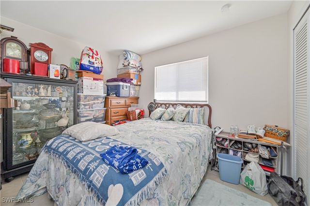 524-526 SE 24th AVE, Cape Coral, FL 33990
