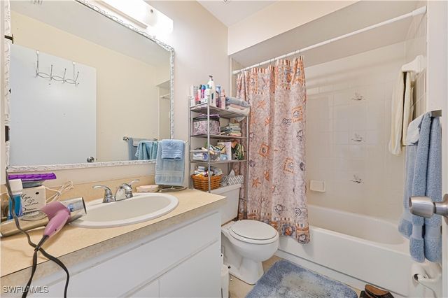 524-526 SE 24th AVE, Cape Coral, FL 33990