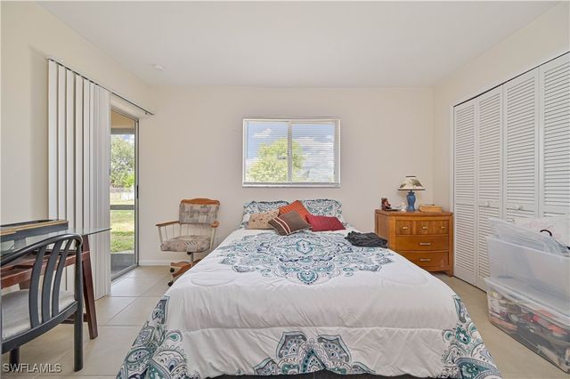 524-526 SE 24th AVE, Cape Coral, FL 33990
