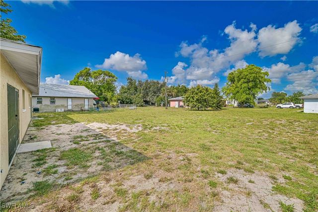 524-526 SE 24th AVE, Cape Coral, FL 33990