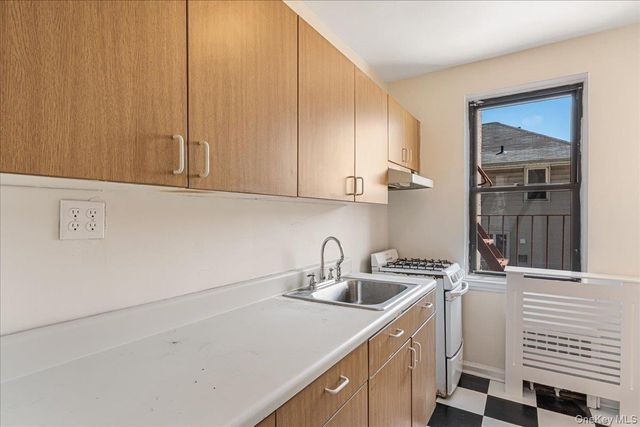 257 Beach 128th Street 2B, Belle Harbor, NY 11694