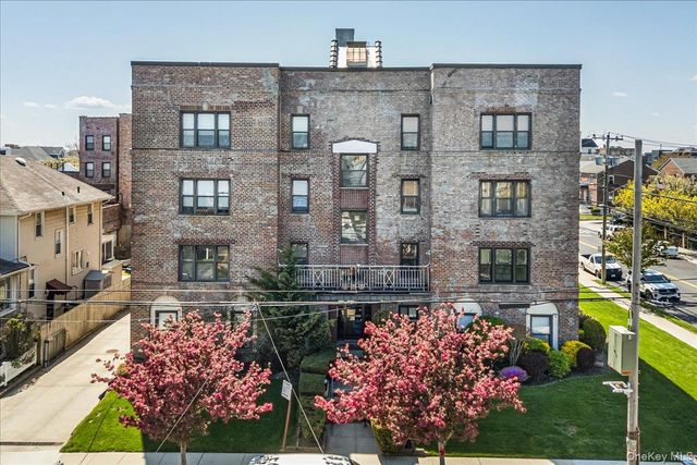 257 Beach 128th Street 2B, Belle Harbor, NY 11694
