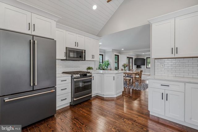 15 CINDER RD, Lutherville Timonium, MD 21093