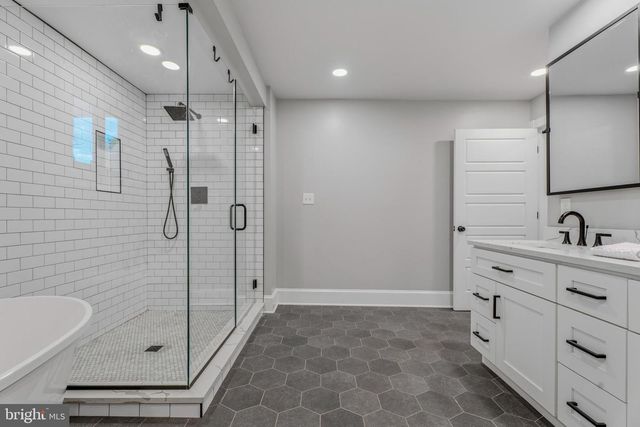15 CINDER RD, Lutherville Timonium, MD 21093